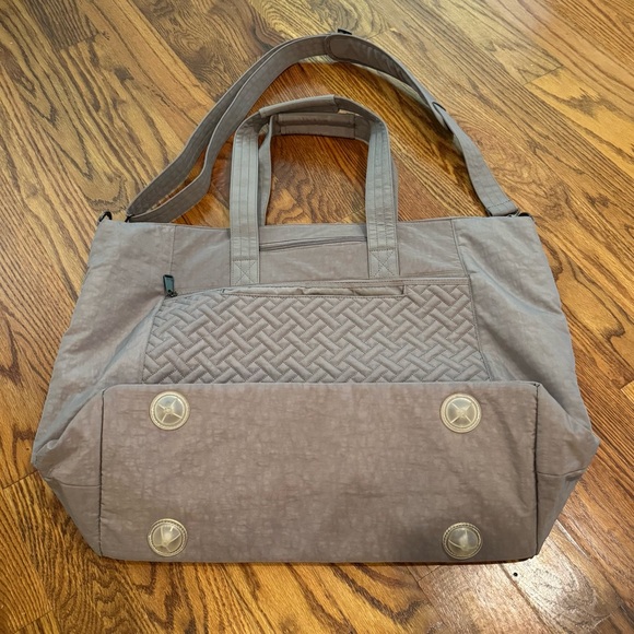 Lug HUGE Aerial “Love” Travel Tote - Pearl - Picture 2 of 4